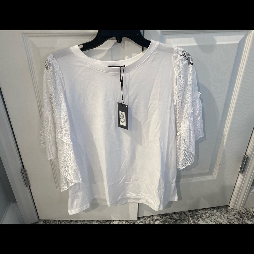 White shirt with lace sleeves